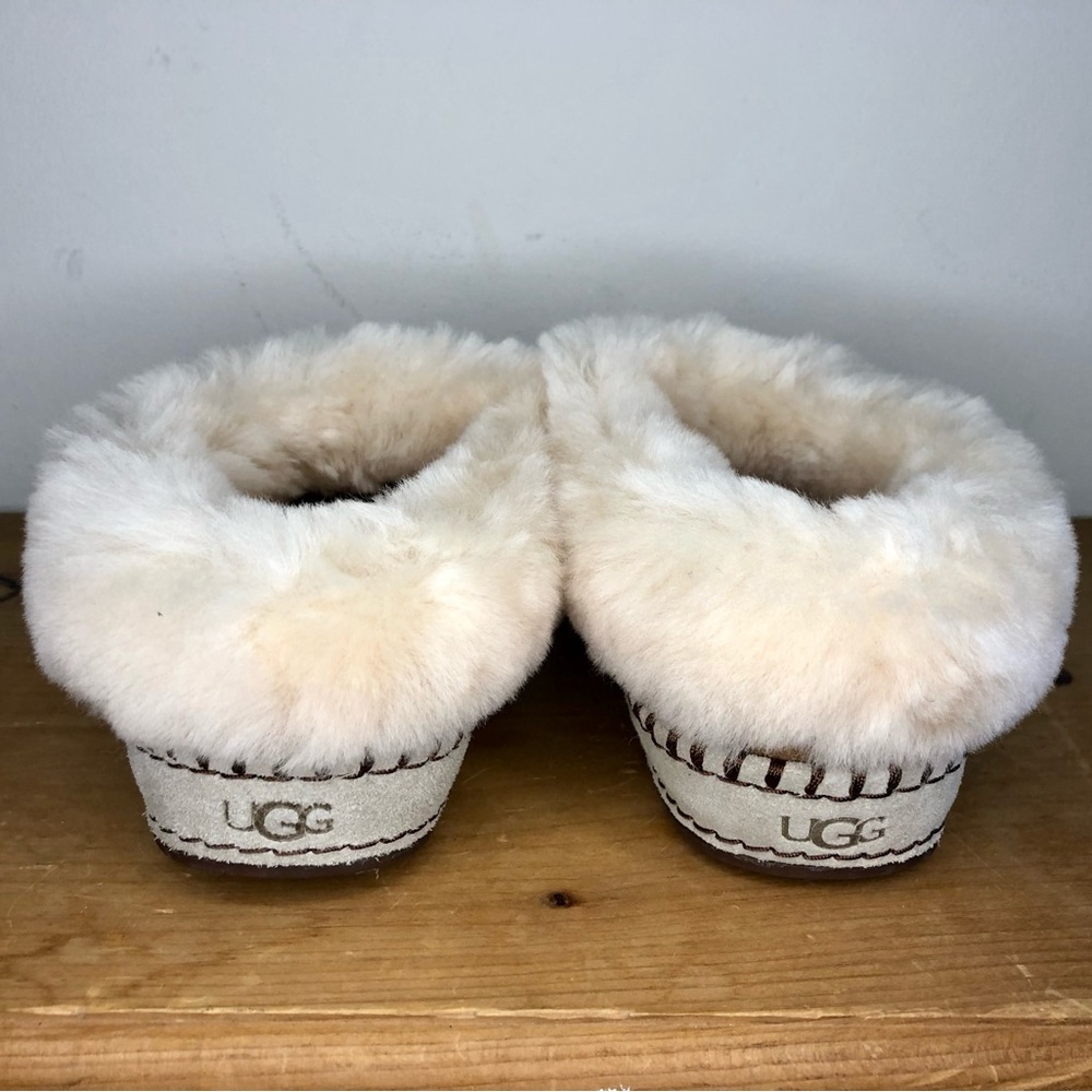 S⭕️LD‼️New Ugg Women’s Wrin Slippers Chestnut Size 6 - Picture 7 of 10